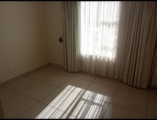 2 BEDROOM APARTMENT FOR SALE IN NORTHCLIFF